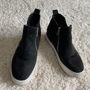 Black Soda platform booties